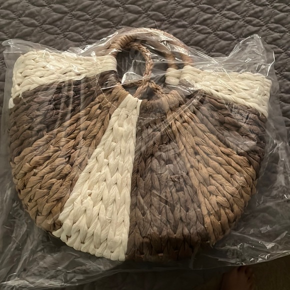 Two Tone Drawstring Straw Bag - Picture 1 of 2